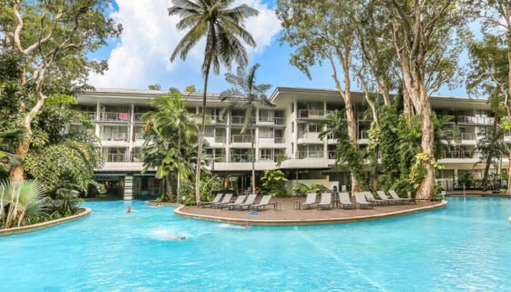 Drift Palm Cove Lagoon Pool