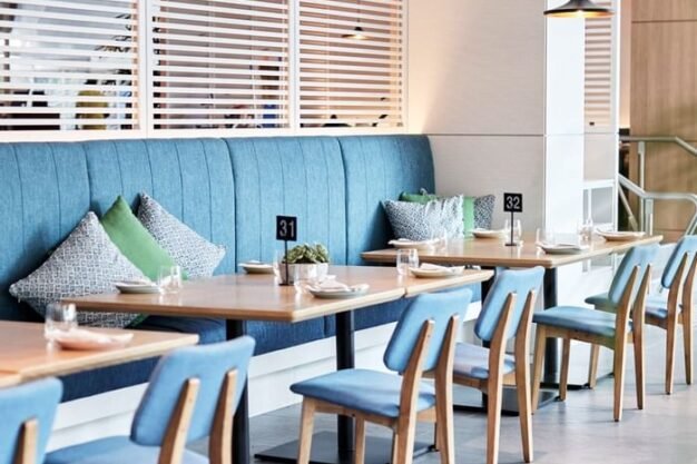 novotel-cairns-oasis-resort-moku-bar-grill-terrace-dining_square