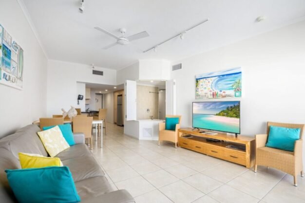 1-bedroom-balcony1-1280x853